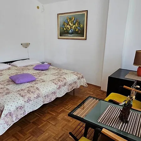 Apartman By The Mimi Póla